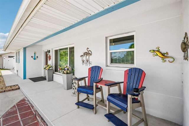 806 BLUE HERON BOULEVARD, Ruskin, FL 33570
