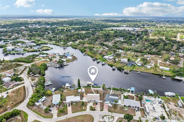 806 BLUE HERON BOULEVARD, Ruskin, FL 33570