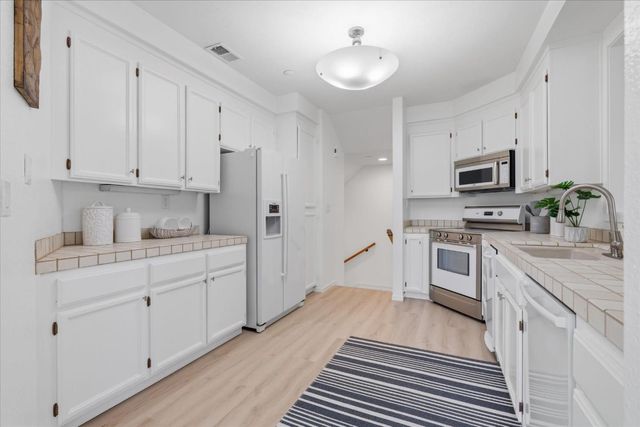 483 Forest Avenue C, Palo Alto, CA 94301
