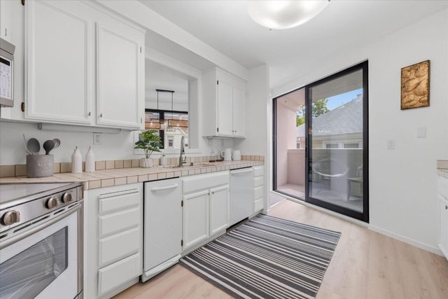 483 Forest Avenue C, Palo Alto, CA 94301
