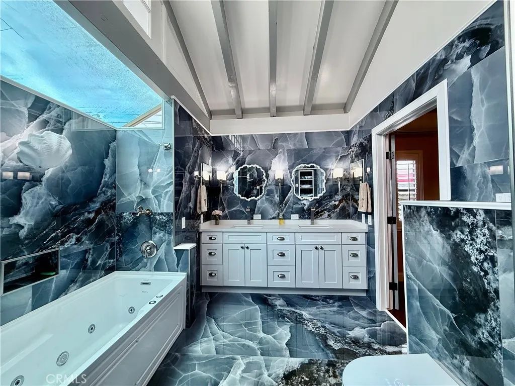 112 N Garfield Place, Monrovia, CA 91016