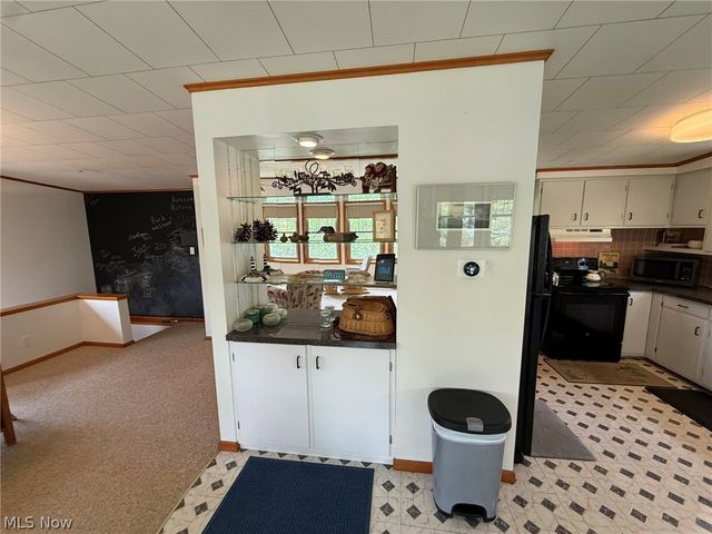 9073 N Shore Drive NE, Mineral City, OH 44656