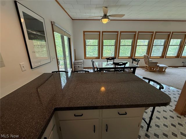 9073 N Shore Drive NE, Mineral City, OH 44656