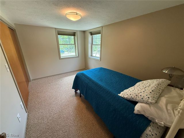 9073 N Shore Drive NE, Mineral City, OH 44656