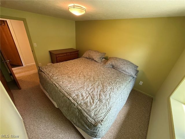 9073 N Shore Drive NE, Mineral City, OH 44656