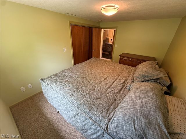 9073 N Shore Drive NE, Mineral City, OH 44656