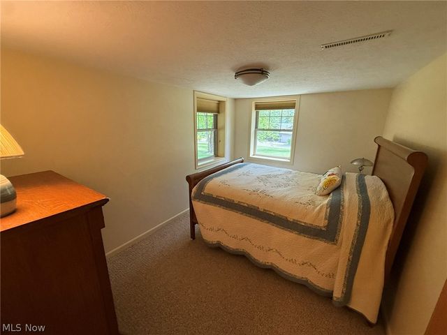 9073 N Shore Drive NE, Mineral City, OH 44656