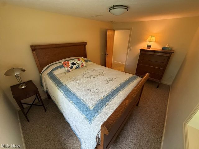 9073 N Shore Drive NE, Mineral City, OH 44656