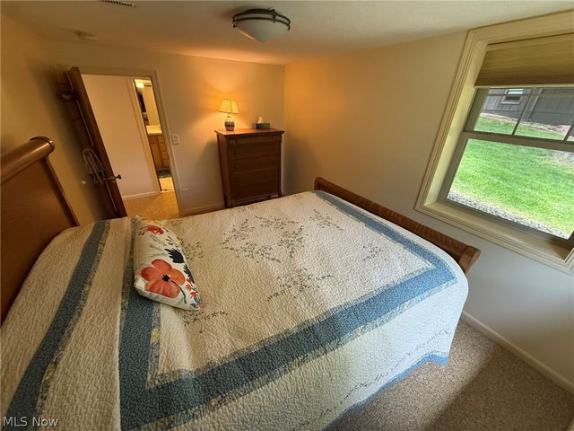 9073 N Shore Drive NE, Mineral City, OH 44656