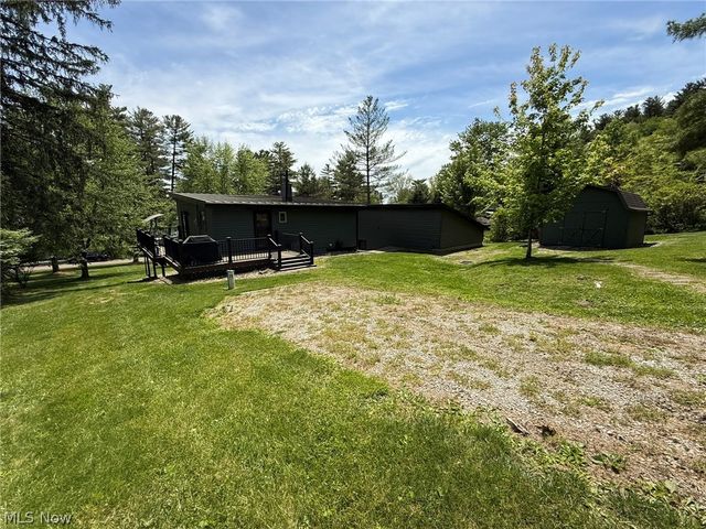 9073 N Shore Drive NE, Mineral City, OH 44656