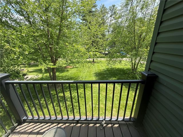 9073 N Shore Drive NE, Mineral City, OH 44656