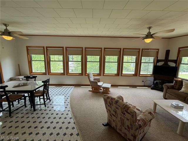9073 N Shore Drive NE, Mineral City, OH 44656