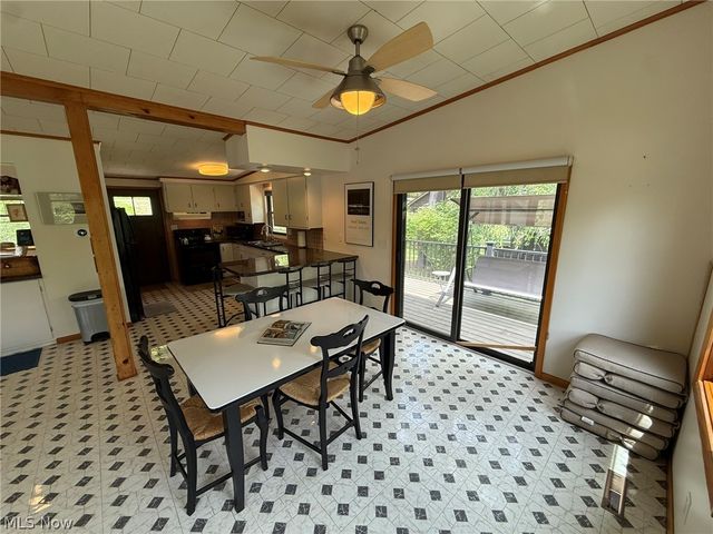 9073 N Shore Drive NE, Mineral City, OH 44656