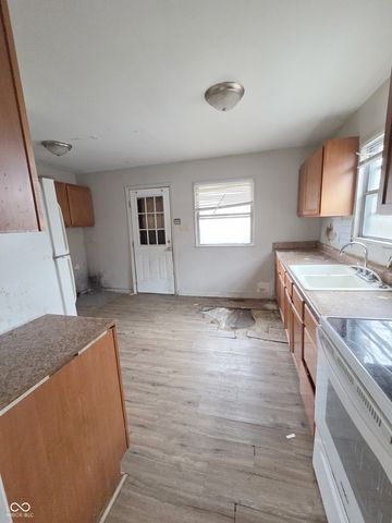 4761 Wellington Avenue, Lawrence, IN 46226