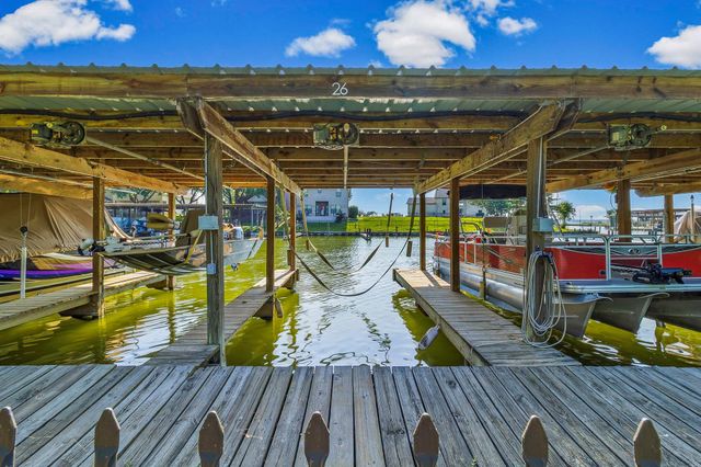185 Bayview Lane, Livingston, TX 77351