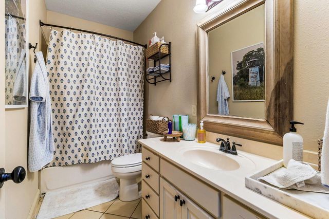 185 Bayview Lane, Livingston, TX 77351
