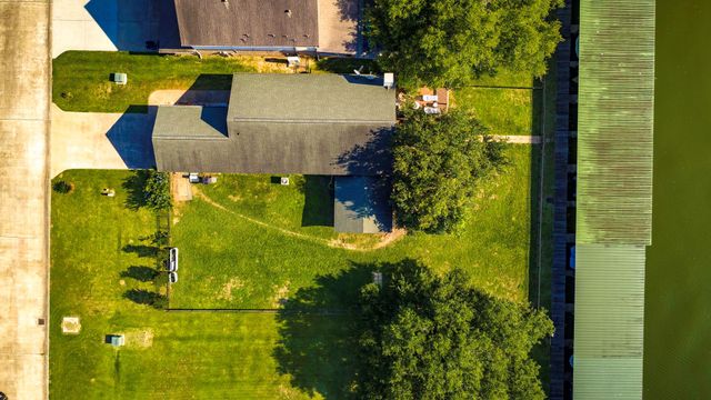 185 Bayview Lane, Livingston, TX 77351