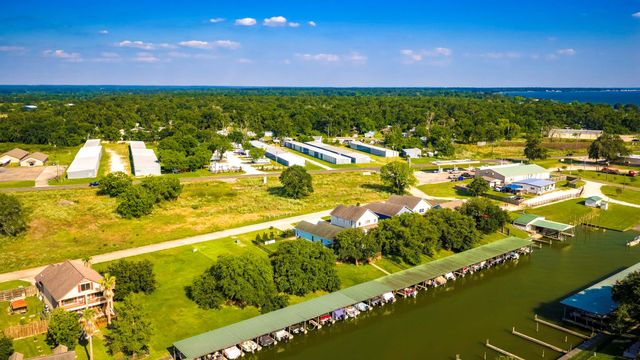 185 Bayview Lane, Livingston, TX 77351