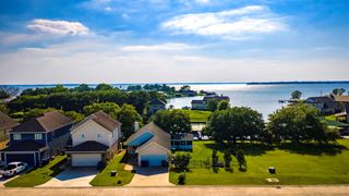 185 Bayview Lane, Livingston, TX 77351