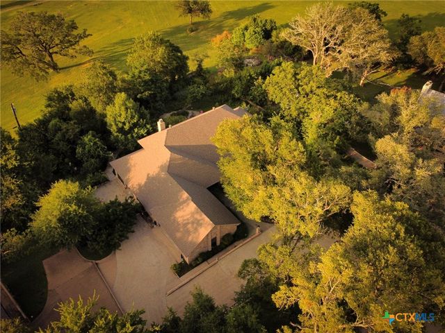1001 S Ridge Rd., Salado, TX 76571