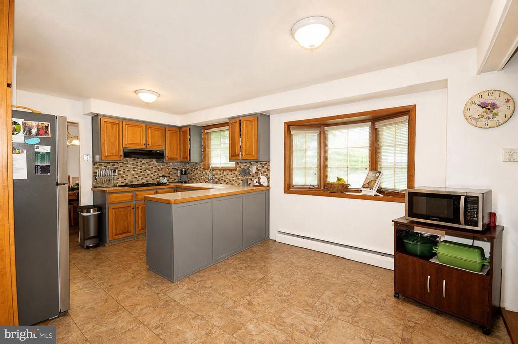 1091 LOG COLLEGE DR, WARMINSTER, PA 18974 — photo 4