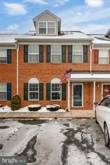 10 CHESTERWOOD CIR, Reading, PA 19607
