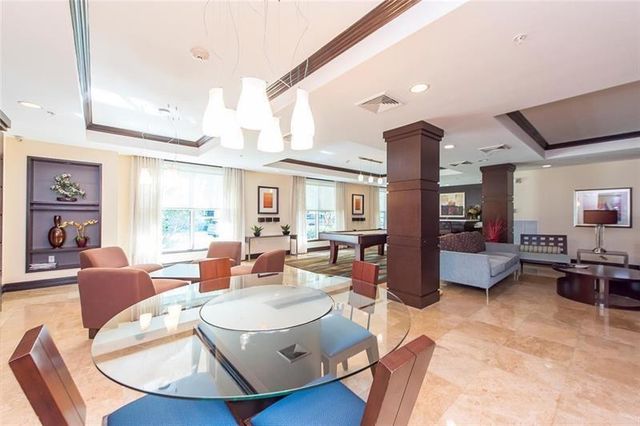 2421 NE 65th Street 408, Fort Lauderdale, FL 33308