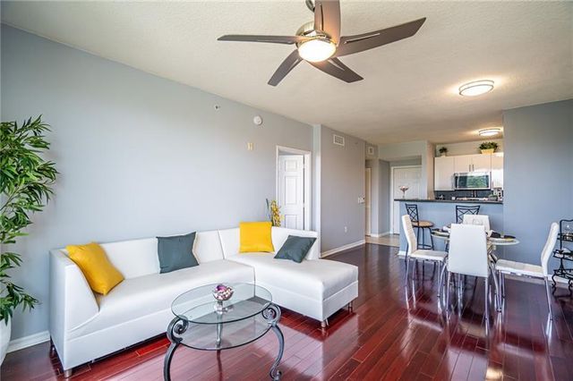 2421 NE 65th Street 408, Fort Lauderdale, FL 33308