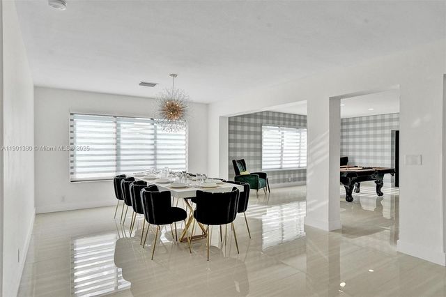 1141 N Northlake Dr, Hollywood, FL 33019