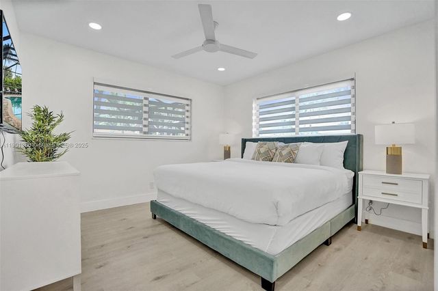 1141 N Northlake Dr, Hollywood, FL 33019