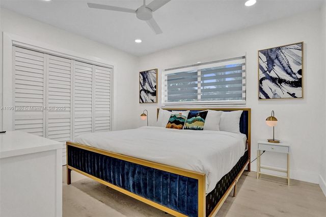 1141 N Northlake Dr, Hollywood, FL 33019