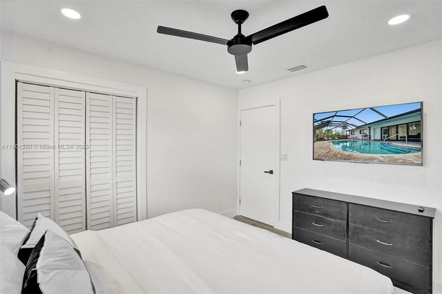 1141 N Northlake Dr, Hollywood, FL 33019