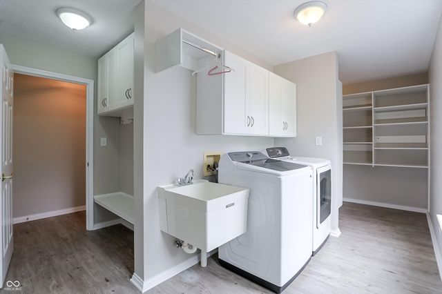 11097 Desert Glen Drive, Fishers, IN 46037