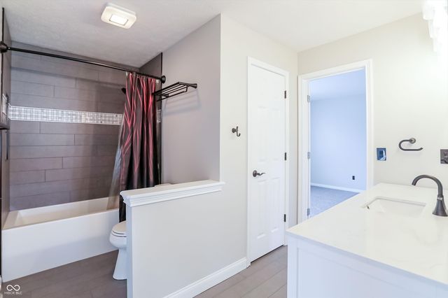 11097 Desert Glen Drive, Fishers, IN 46037