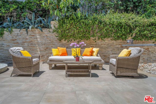 851 Devon Avenue, Los Angeles, CA 90024