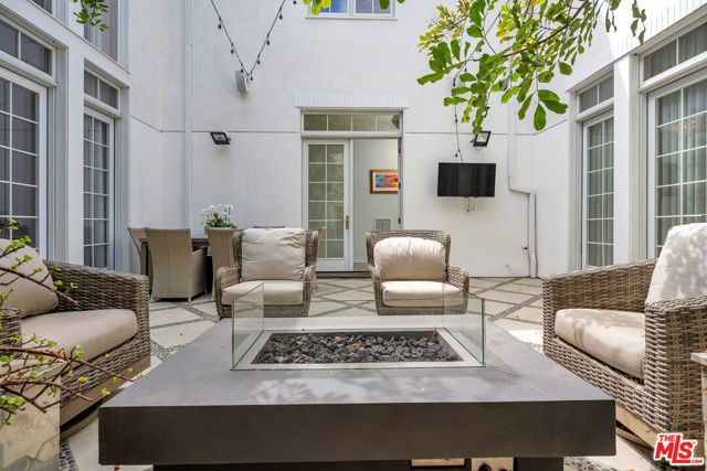 851 Devon Avenue, Los Angeles, CA 90024