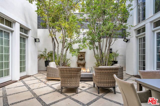 851 Devon Avenue, Los Angeles, CA 90024
