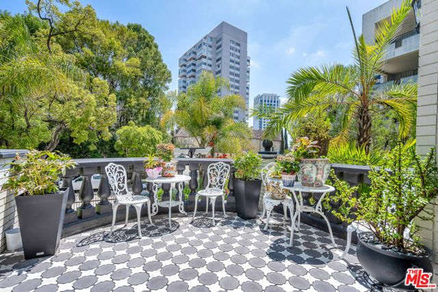 851 Devon Avenue, Los Angeles, CA 90024