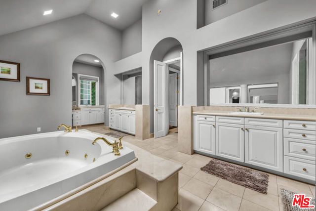851 Devon Avenue, Los Angeles, CA 90024