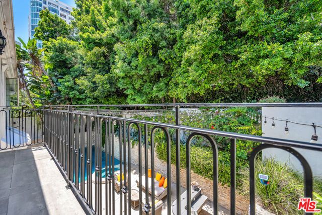 851 Devon Avenue, Los Angeles, CA 90024