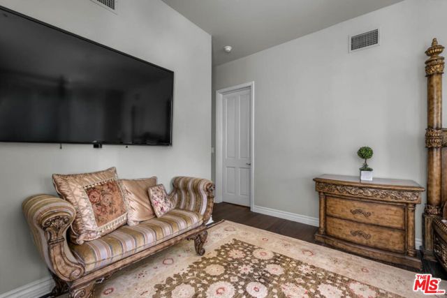 851 Devon Avenue, Los Angeles, CA 90024