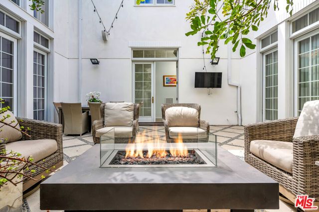 851 Devon Avenue, Los Angeles, CA 90024