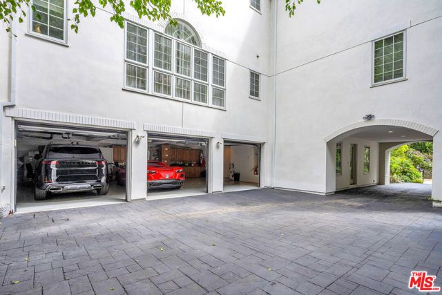 851 Devon Avenue, Los Angeles, CA 90024