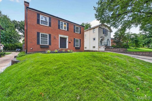7324 Northmoor Drive, St Louis, MO 63105