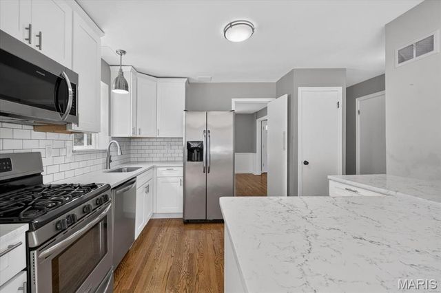 7324 Northmoor Drive, St Louis, MO 63105
