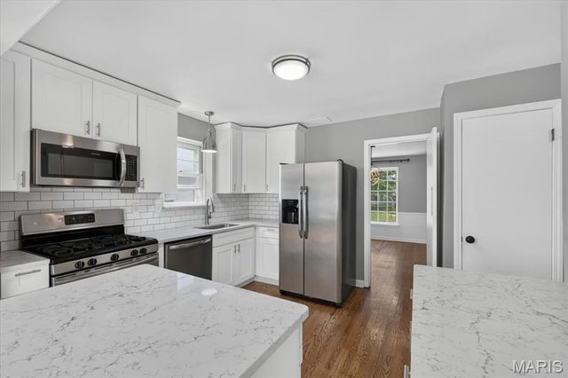7324 Northmoor Drive, St Louis, MO 63105
