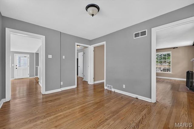 7324 Northmoor Drive, St Louis, MO 63105