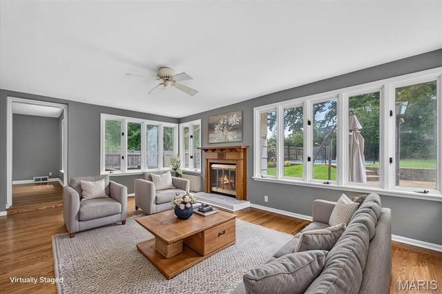 7324 Northmoor Drive, St Louis, MO 63105