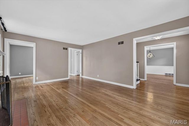 7324 Northmoor Drive, St Louis, MO 63105