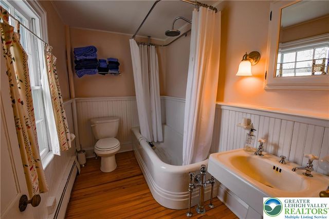 52 River Road, Tinicum Twp, PA 18947